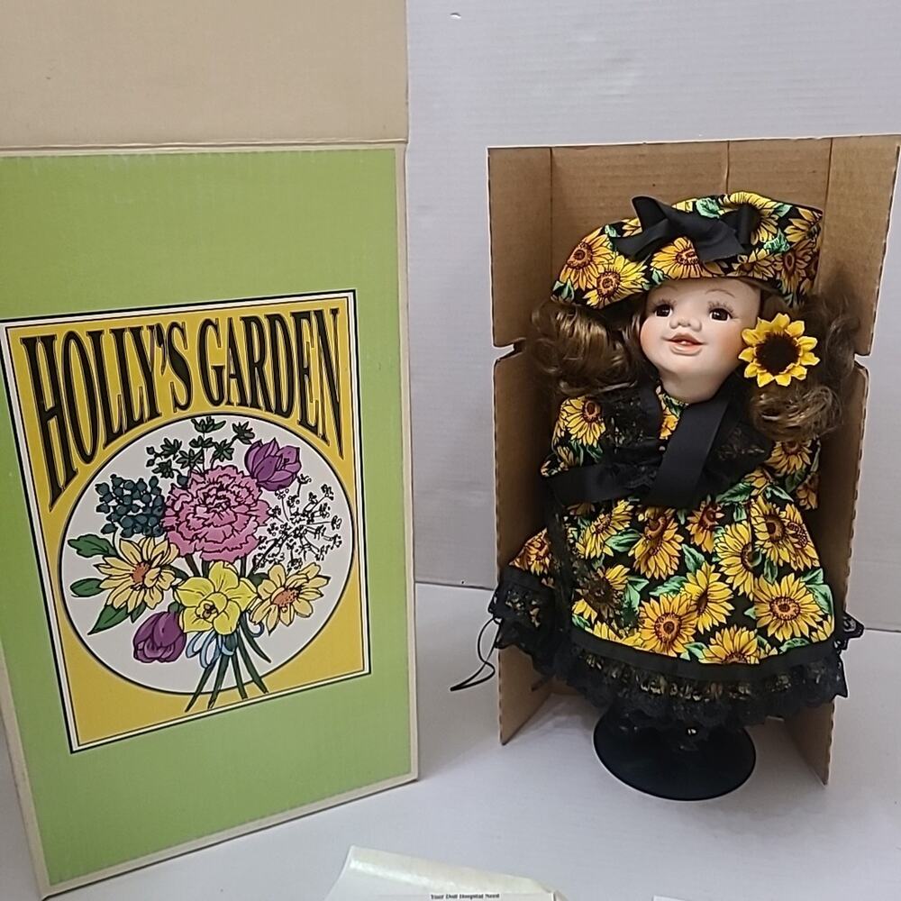 Rare Holly's Garden by Holly Hunt 15" Porcelain Doll Black Eyed Susan COA